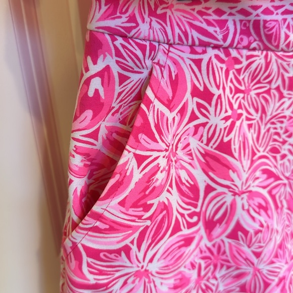 Lilly Pulitzer matching skort/shirt set. - Picture 2 of 8
